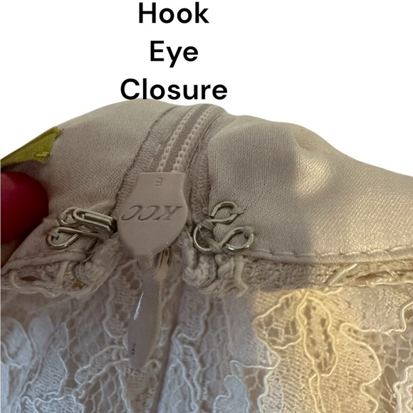 NWT GORGEOUS Gianni Bini Cream Lace Dress SIZE: 2 #CL - Picture 6 of 10